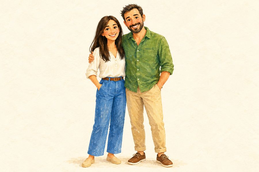 A mãe e o pai, lado a lado, sorrindo.